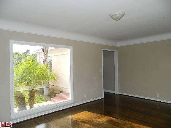 3rd image of 1404 Overhill Dr