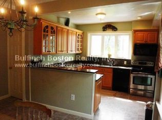 550 Sunderland Rd, Worcester, MA 01604