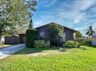 1808 SE Monroe St, Stuart, FL 34997