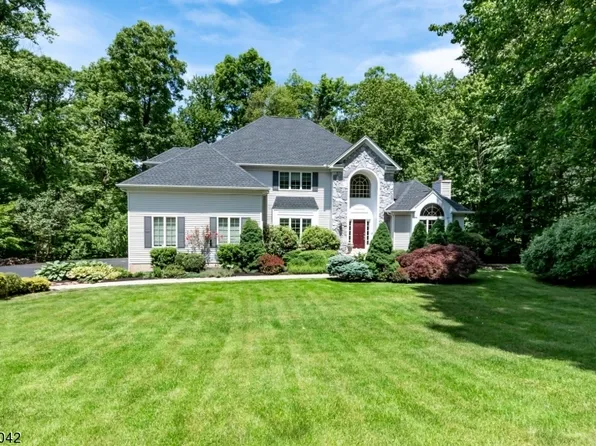 57 Heritage Ct, Randolph Twp., NJ 07869