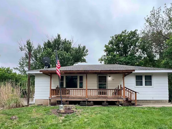 247 Road 173, Emporia, KS 66801