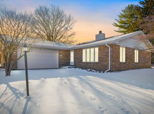 3 Hale Haven Ct, Savoy, IL