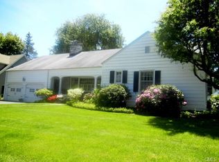15 Snug Harbor Rd, Milford, CT 06460