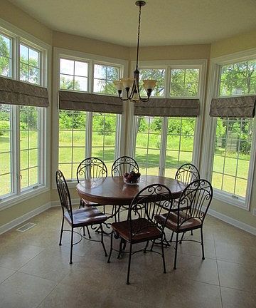 4th image of 220 Bridgewood Ln