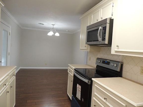 5th image of 204 N 31st St