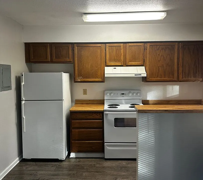 46 C St #48