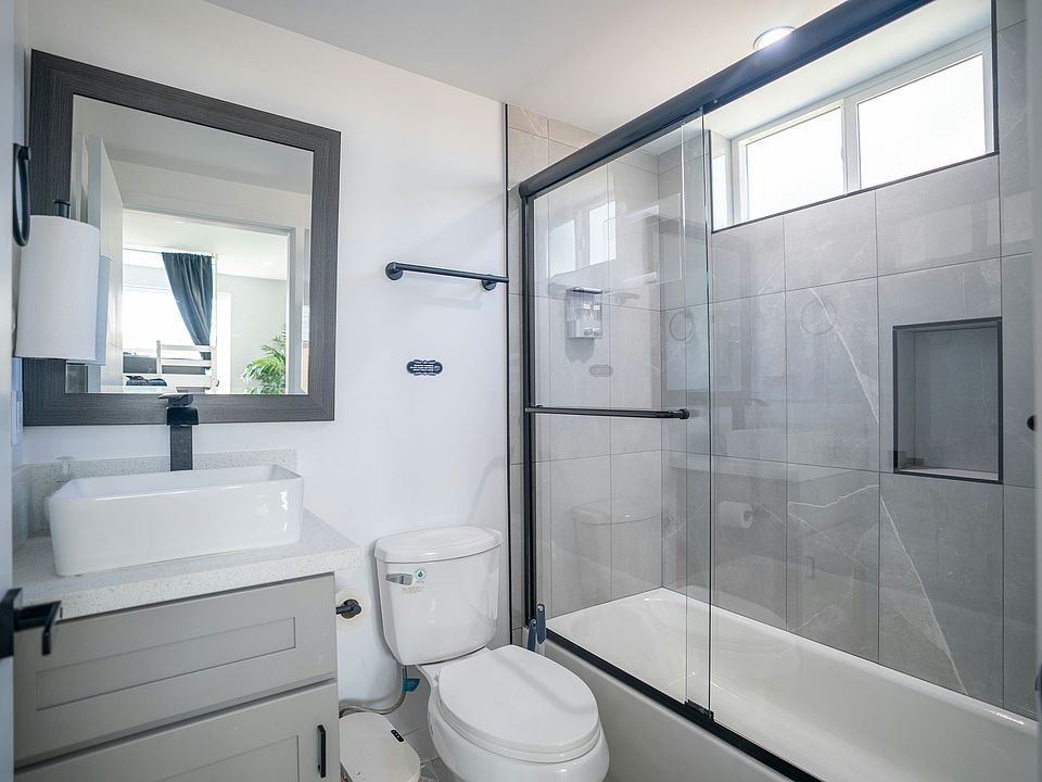 2nd image of 1236 N Normandie Ave #2