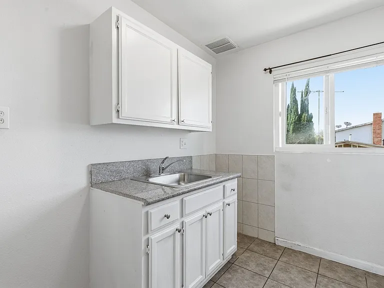 7101 Rugby Ave — Photo 6