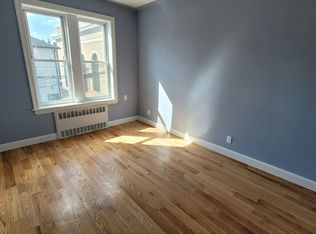 374 E 52nd St #2R, Brooklyn, NY 11203