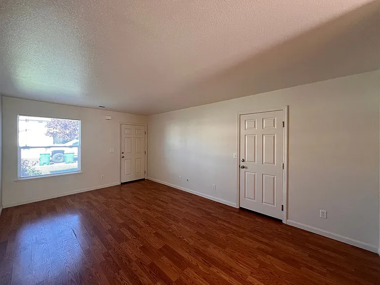 655 Sunny Lane — Photo 30