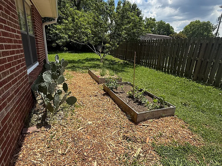 1007 Fowler St — Photo 34