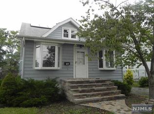 27 Roosevelt St #1, Little Ferry, NJ 07643