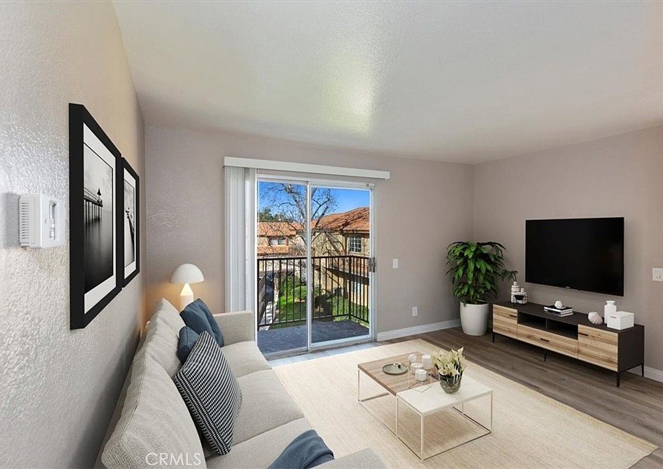 1st image of 1365 Crafton Ave APT 2090