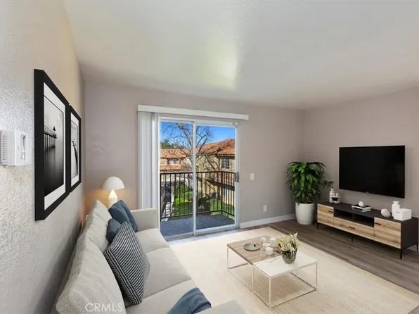 1365 Crafton Ave APT 2090, Mentone, CA 92359