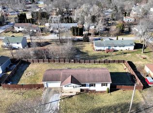 N2475 Howard Dr, Burlington, WI 53105