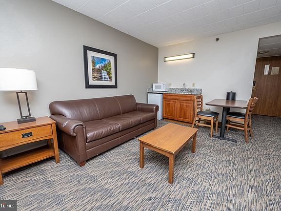 5th image of 290 Marsh Hill Rd #768F