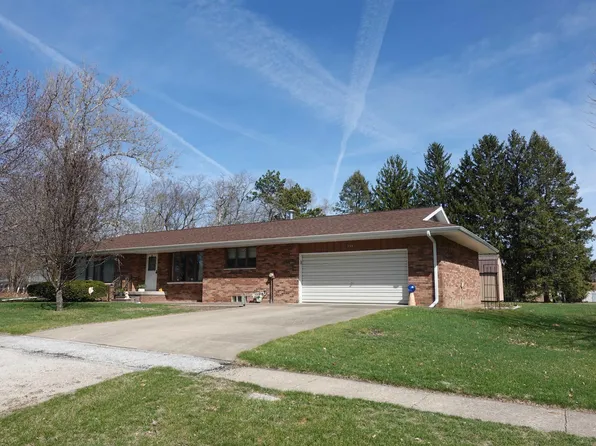 233 S Sparta St, Wataga, IL 61488