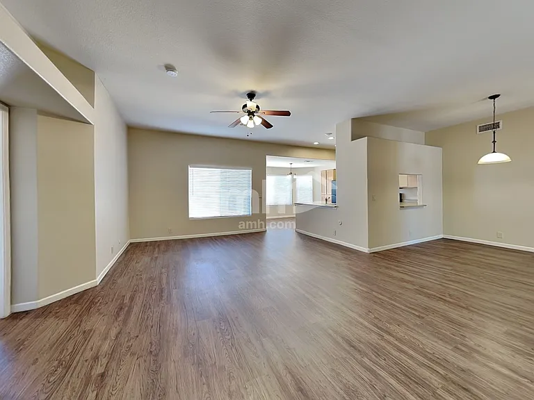 10235 W Missouri Ave — Photo 7