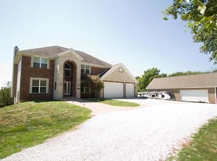 5 Oak Creek Dr, Moscow Mills, MO 63362