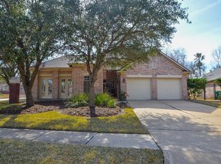 8746 Rippling Water Dr, Sugar Land, TX 77479