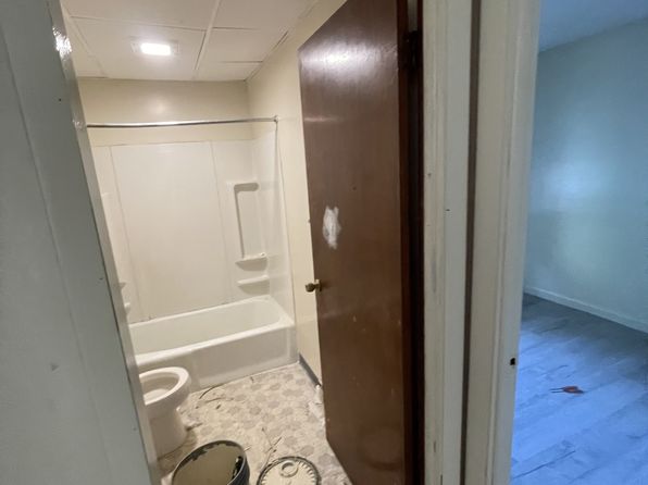 17 Forest Park Ave APT 3