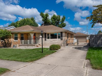 610 W 11th St, Mishawaka, IN, 46544