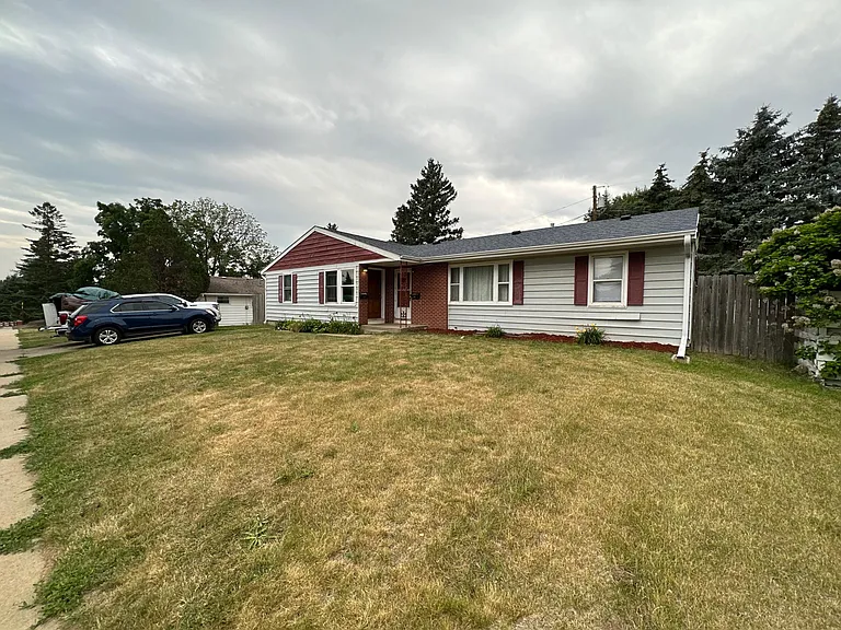 1409 S Gary Dr — Photo 3