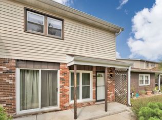 19539 116th Ave APT C, Mokena, IL 60448