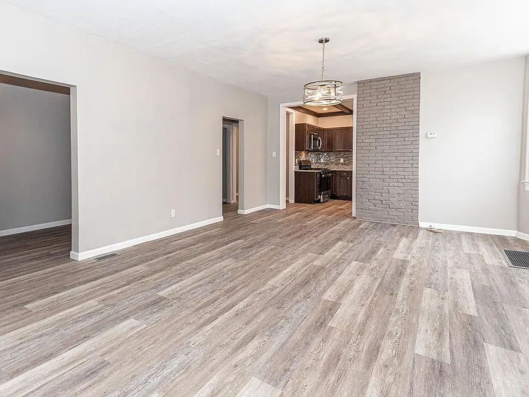 1425 Rutherford Ave — Photo 7