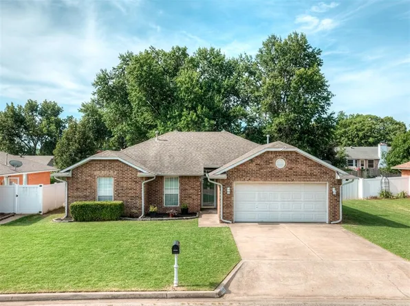 13 Larkens Pl, Shawnee, OK 74801
