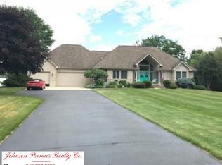 8820 Bridge Lake Rd, Clarkston, MI 48348