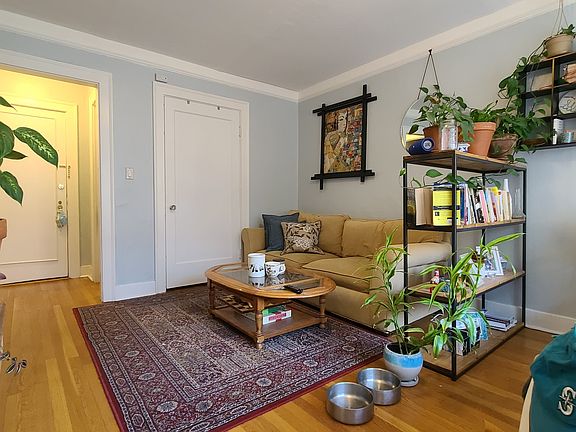 3rd image of 532 Belmont Ave E APT 303