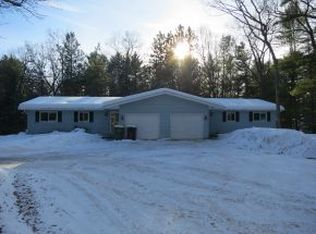 N2495 Whispering Pines Rd, Waupaca, WI 54981