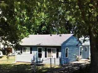 537 Dempsey St, Creve Coeur, IL 61610