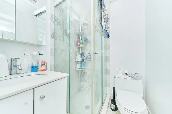 Rented by Living New York | media 9