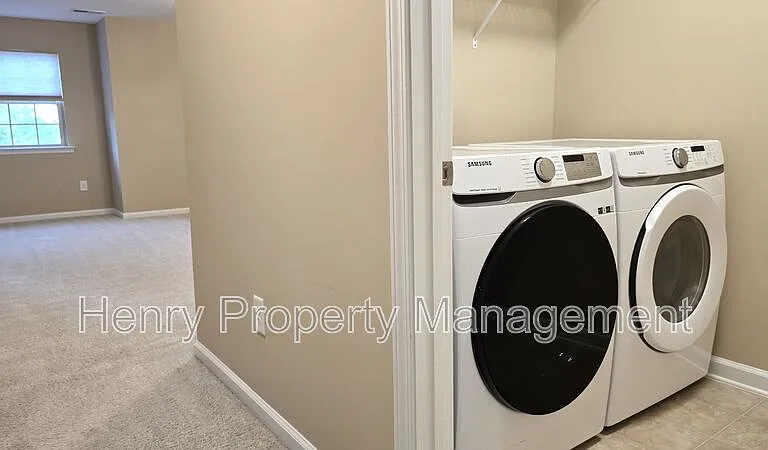 1005 Magnolia Leaf Ct — Photo 33