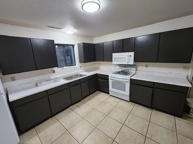 4 bed, 1512 sqft, $700 — Photo 3
