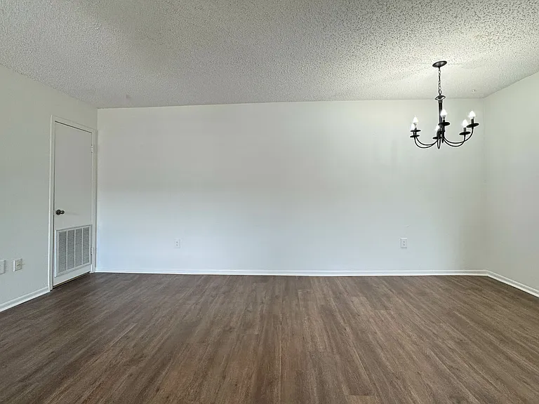 7324 Menlo Dr — Photo 27