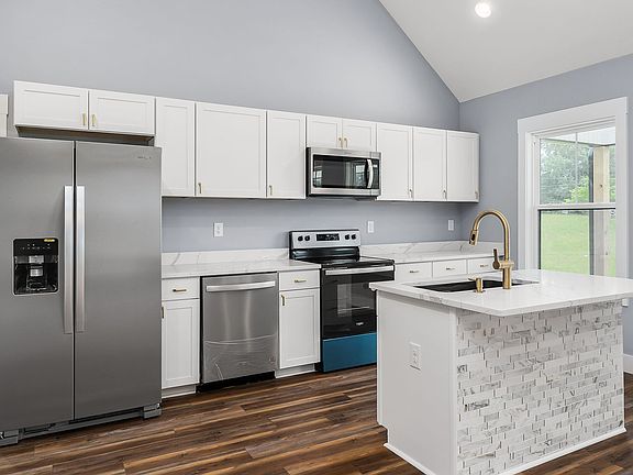 4th image of 108 Courtney Ann Dr
