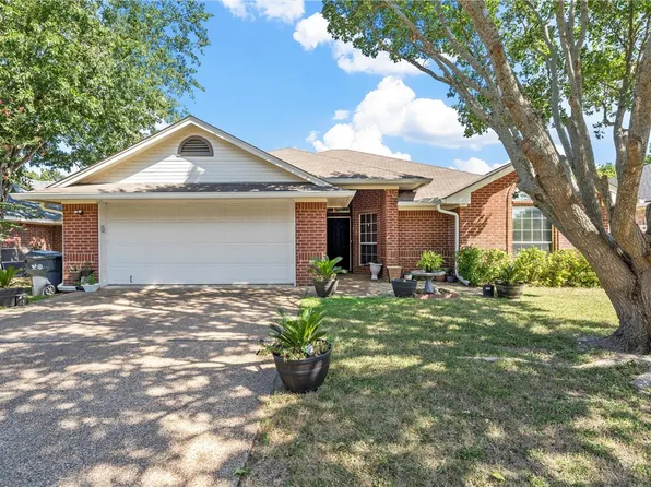 10604 Sierra West Dr, Woodway, TX 76712