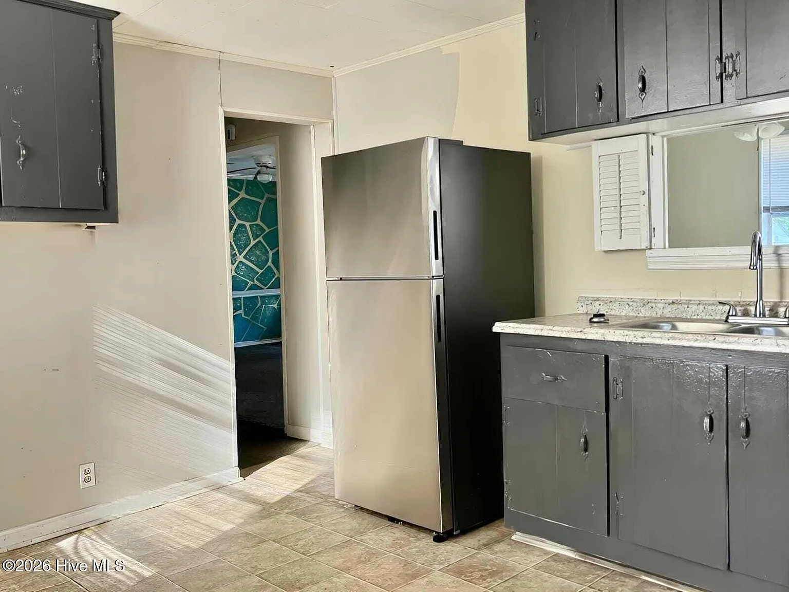 3 bed, 1.5 bath, 1545 sqft, $1,350 — Photo 2