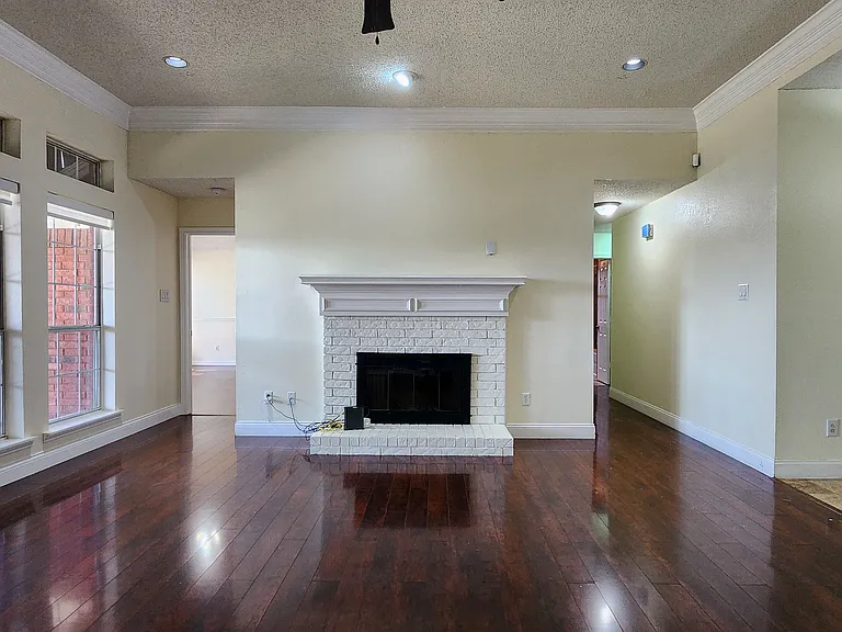 2906 Whetstone Ln — Photo 8