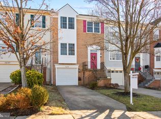 5829 Belcher Farm Dr, Centreville, VA 20120