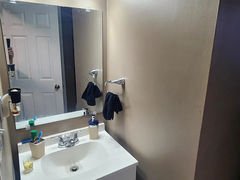 313 Vienna St — Photo 10