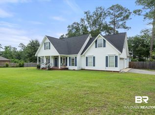 22760 Ridgewood Dr, Robertsdale, AL 36567