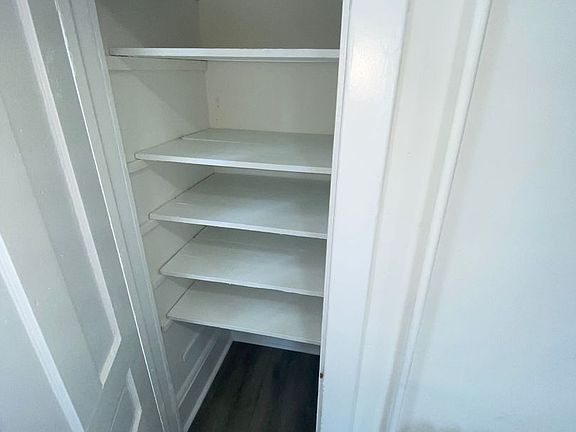 3rd image of 127 Saude Ave #3