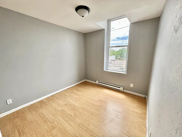 605 W Main St — Photo 6