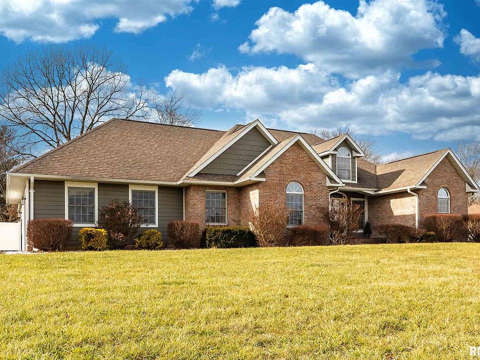 1st image of 350 Majestic Oak Dr