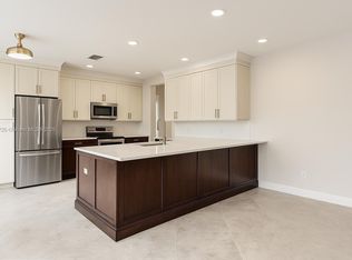 214 La Costa Ct, Weston, FL 33326