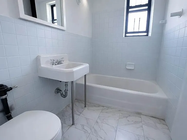 270 Clarkson Ave #318 — Photo 8